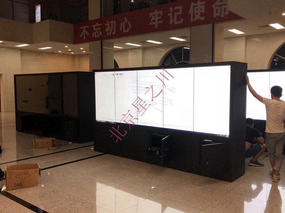 朝阳区检察院采用我司55寸液晶拼接触摸屏（3套55寸竖1*5）(图2)