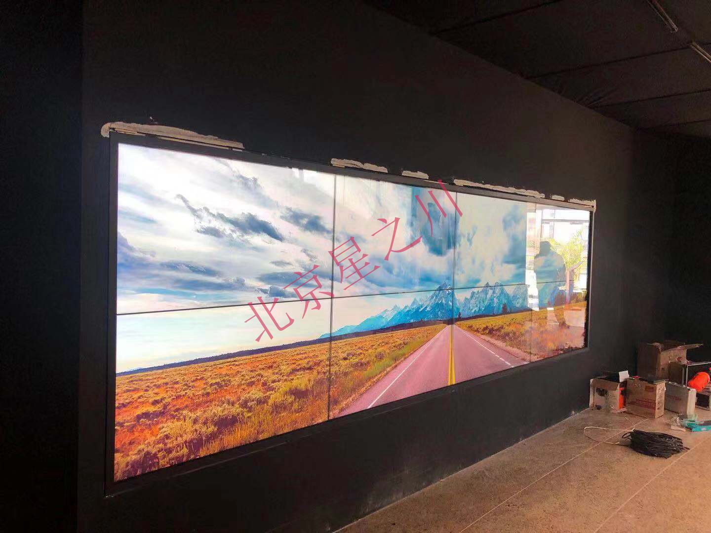 北京世纪坛55寸2X4液晶拼接触摸屏(图2)